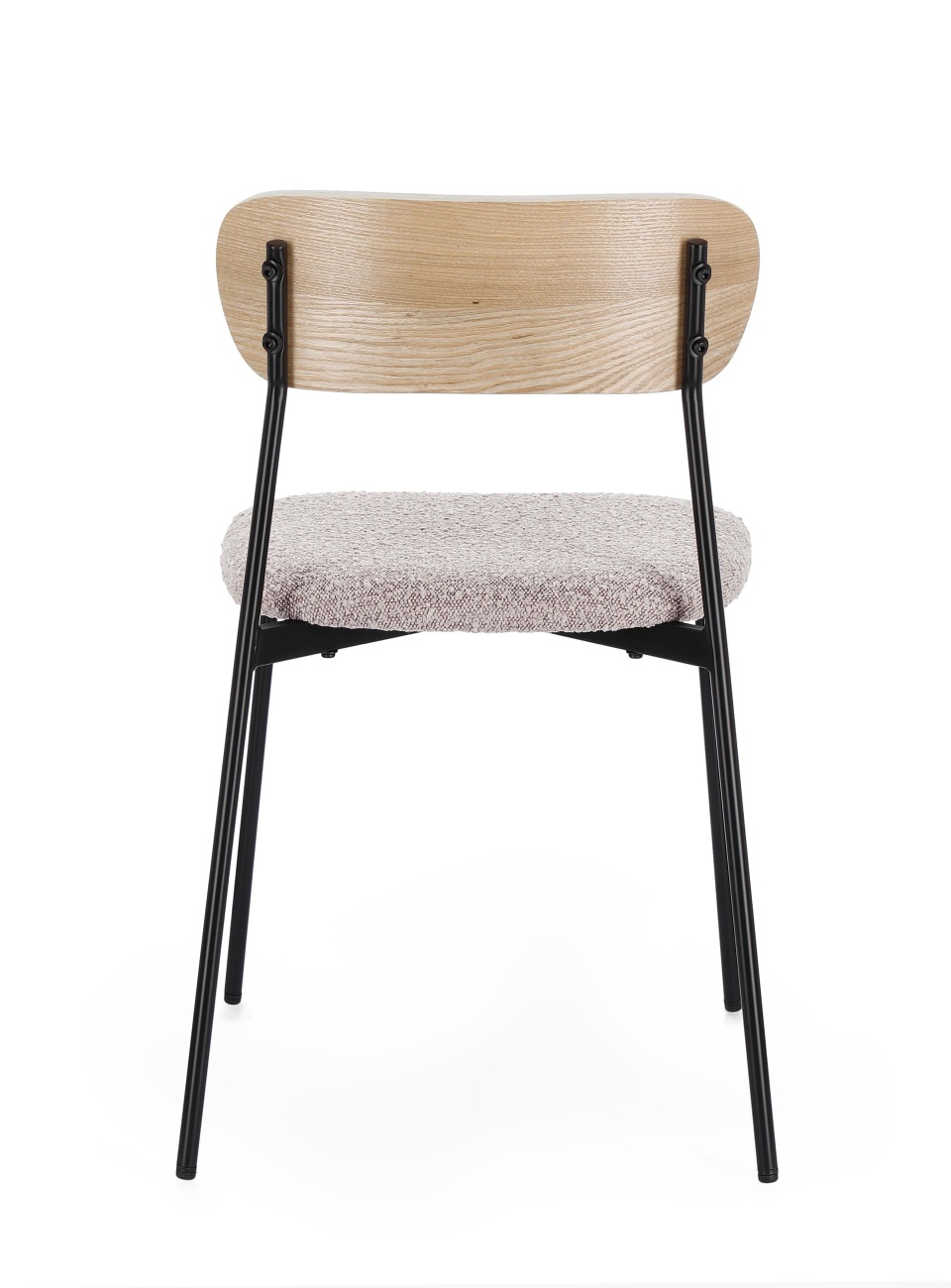 Der Esszimmerstuhl Genevieve überzeugt mit seinem modernen Stil. Gefertigt wurde er aus Boucle-Stoff, welcher einen braunen Farbton besitzt. Das Gestell ist aus Metall und hat eine schwarze Farbe. Der Stuhl besitzt eine Sitzhöhe von 48 cm.