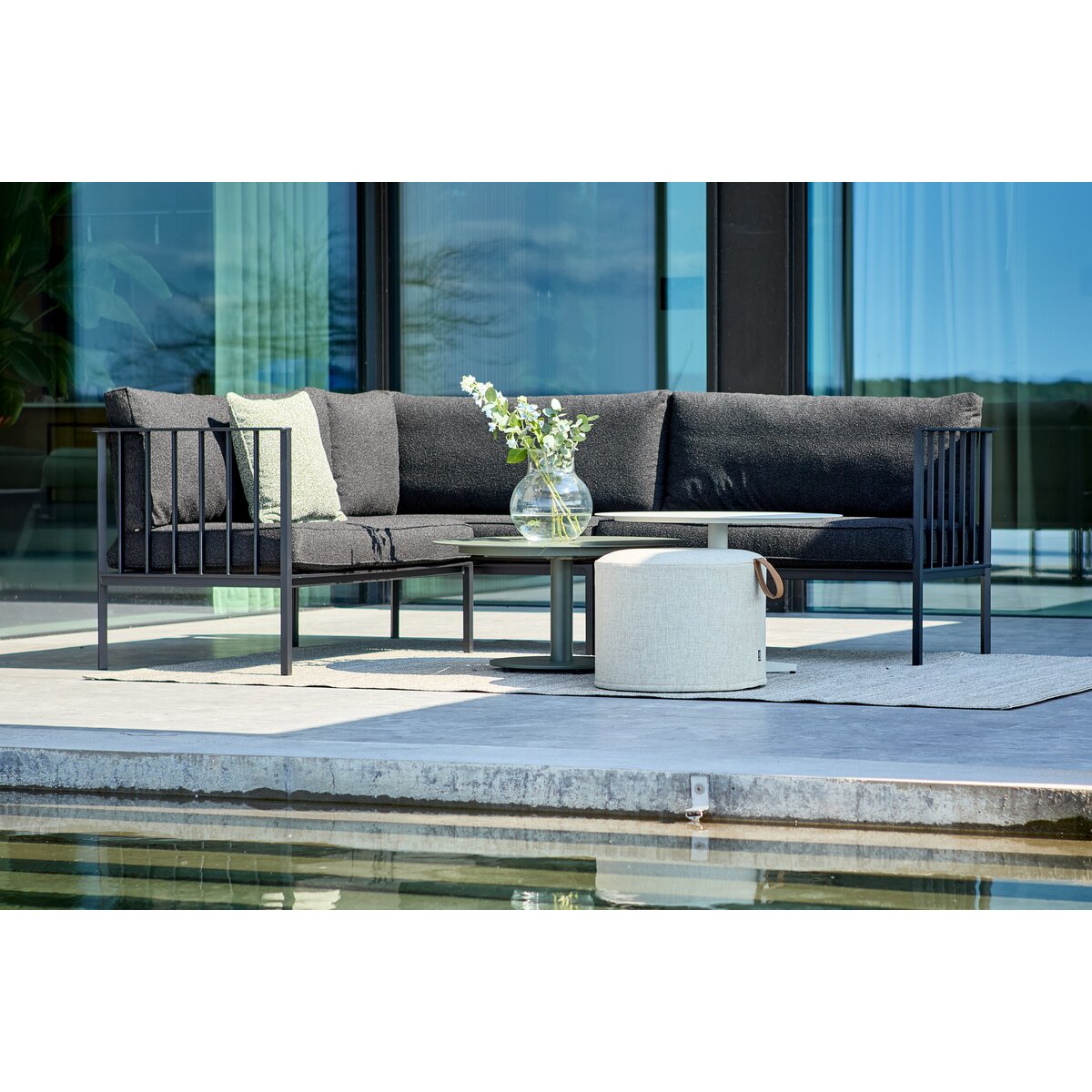 Gartenecksofa Upper, Schwarz/Schwarz - Aluminium & Recyceltes Polyester, 235x193 cm