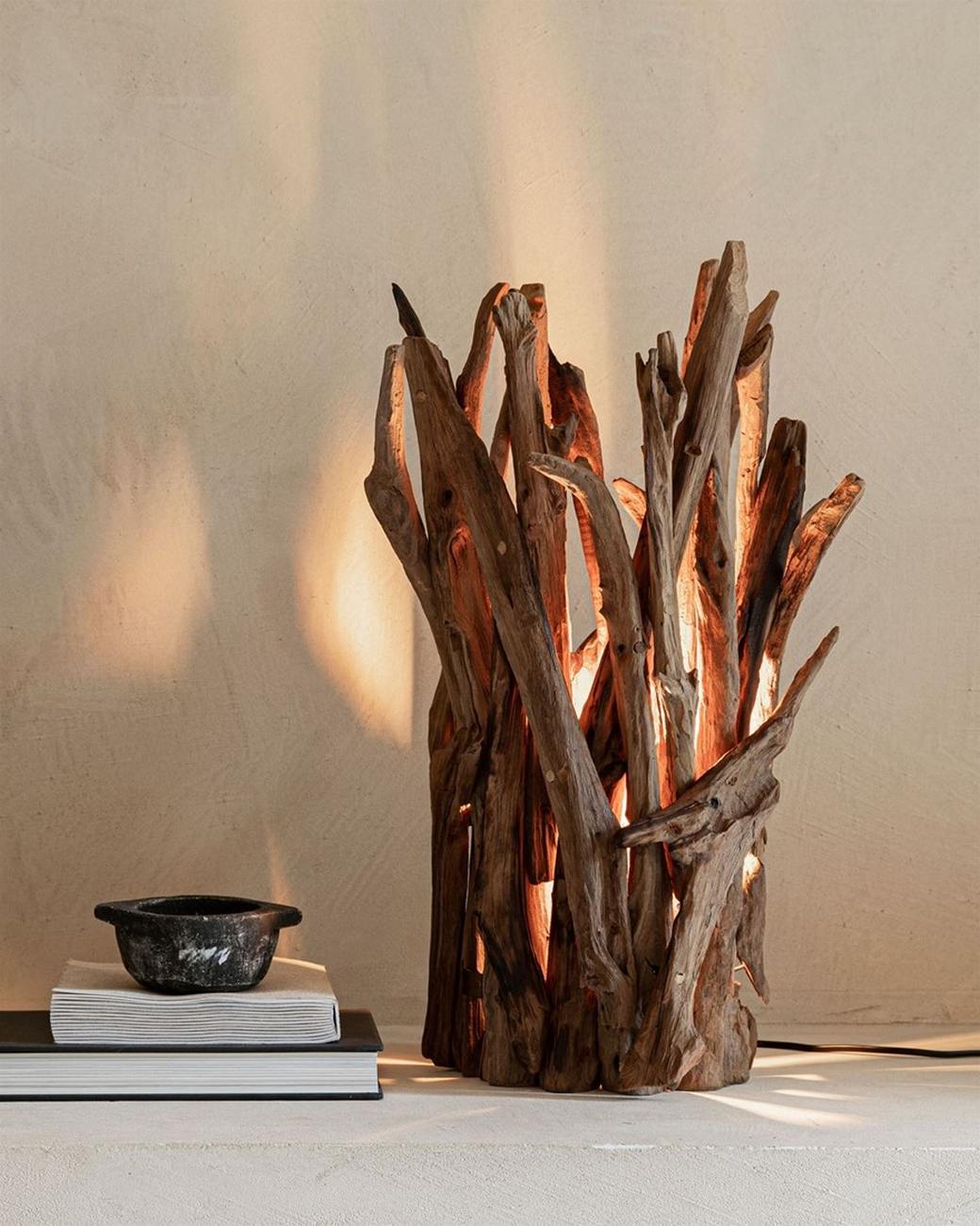 Tischleuchte Spot aus Teakholz