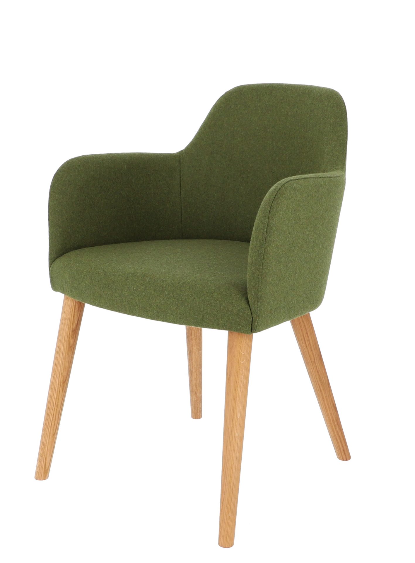 Der Sessel Flaminia wurde aus einem Eichenholz Gestell gefertigt. Die Sitz- und Rückenfläche ist aus Wolle. Designet wurde der Sessel von der Marke Jan Kurtz und hat eine moosgrüne Farbe.