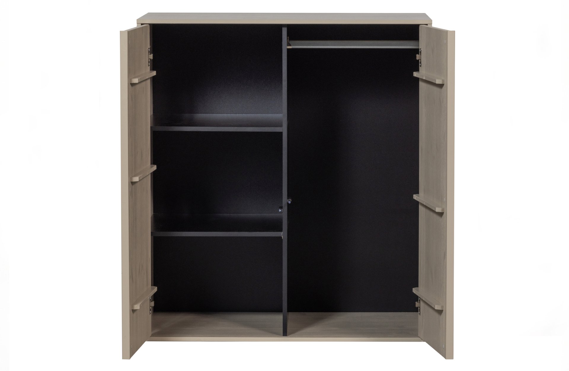 Der Modulschrank Daily Closet überzeugt mit seinem modernen Design. Gefertigt wurde er aus Kiefernholz, welches einen grauen Farbton besitzt. Der Schrank verfügt über zwei Türen und hat eine Größe von 110x100 cm