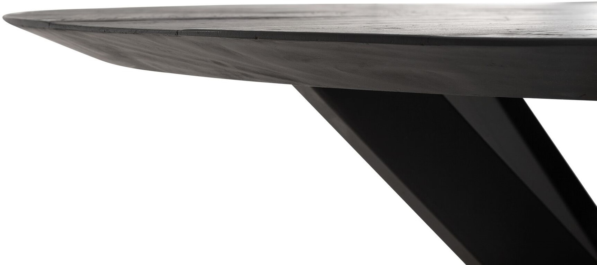 Der Esstisch Shape überzeugt mit seinem modernem aber auch massivem Design. Gefertigt wurde der Tisch aus recyceltem Teakholz, welches einen schwarzen Farbton besitzt. Das Gestell ist aus Metall und ist Schwarz. Der Tisch hat einen Durchmesser von 130 cm.