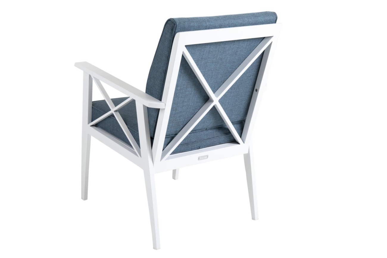 Der Gartenstuhl Sottenville überzeugt mit seinem modernen Design. Gefertigt wurde er aus Metall, welches einen weißen Farbton besitzt. Das Gestell ist auch aus Metall und hat eine weiße Farbe. Die Sitzhöhe des Stuhls beträgt 48 cm.