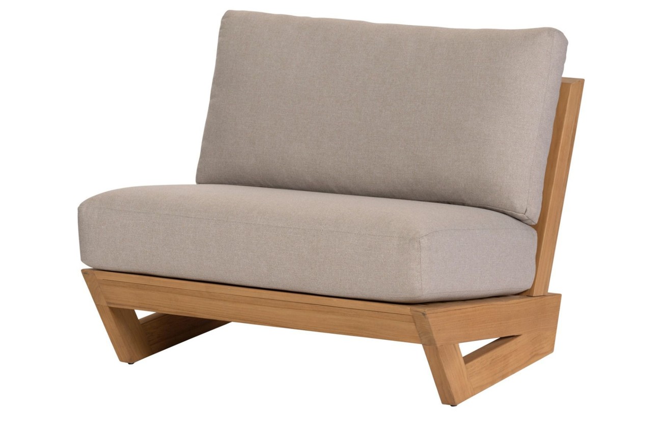 Der Gartensessel Lowi überzeugt mit seinem modernen Design. Gefertigt wurde er aus Olefin Stoff, welches einen Taupe Farbton besitzt. Das Gestell ist aus Teakholz und hat eine natürliche Farbe. Der Sessel wird inklusive Kissen geliefert.