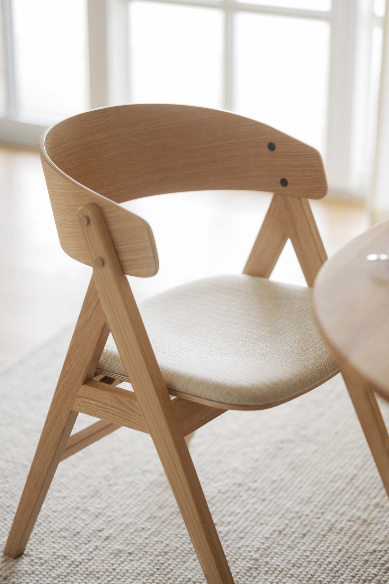 Stuhl Waterton 2er Set Eiche natur, Beige passt perfekt in stilvolle Wohnräume.