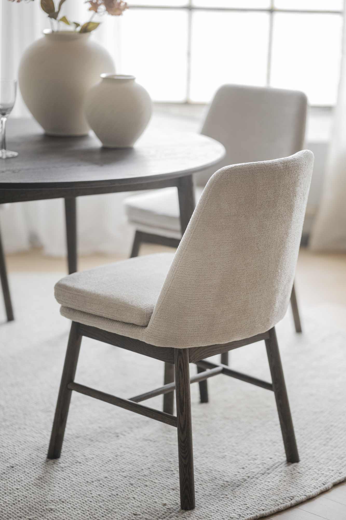 Machen Sie Ihr Zuhause komplett mit Stuhl Amesbury 2er Set Beige, Eiche braun.