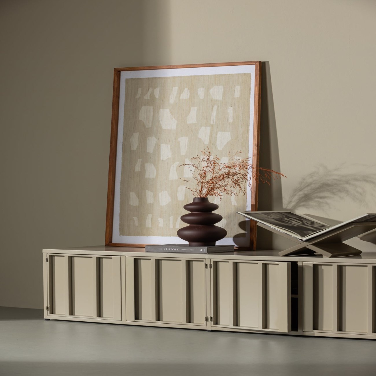 TV-Board Level aus Metall 160 cm, Sand