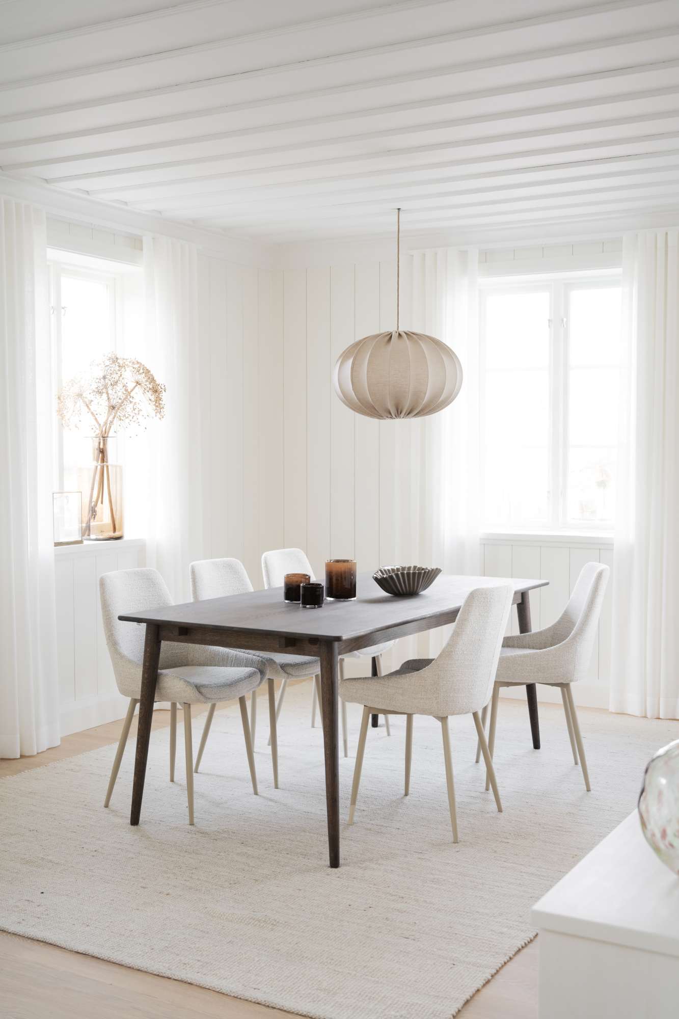 Stuhl Sierra Stoff 2er Set, Hellbeige passt perfekt in stilvolle Wohnräume.