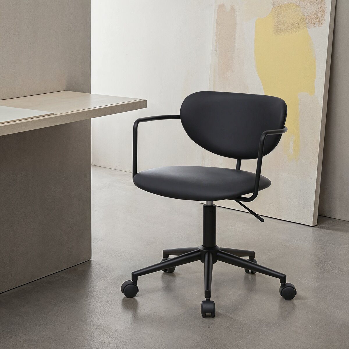 Bürostuhl Odila aus Kunstleder - Drehbar, Höhenverstellbar, Neigbar, Schwarz
