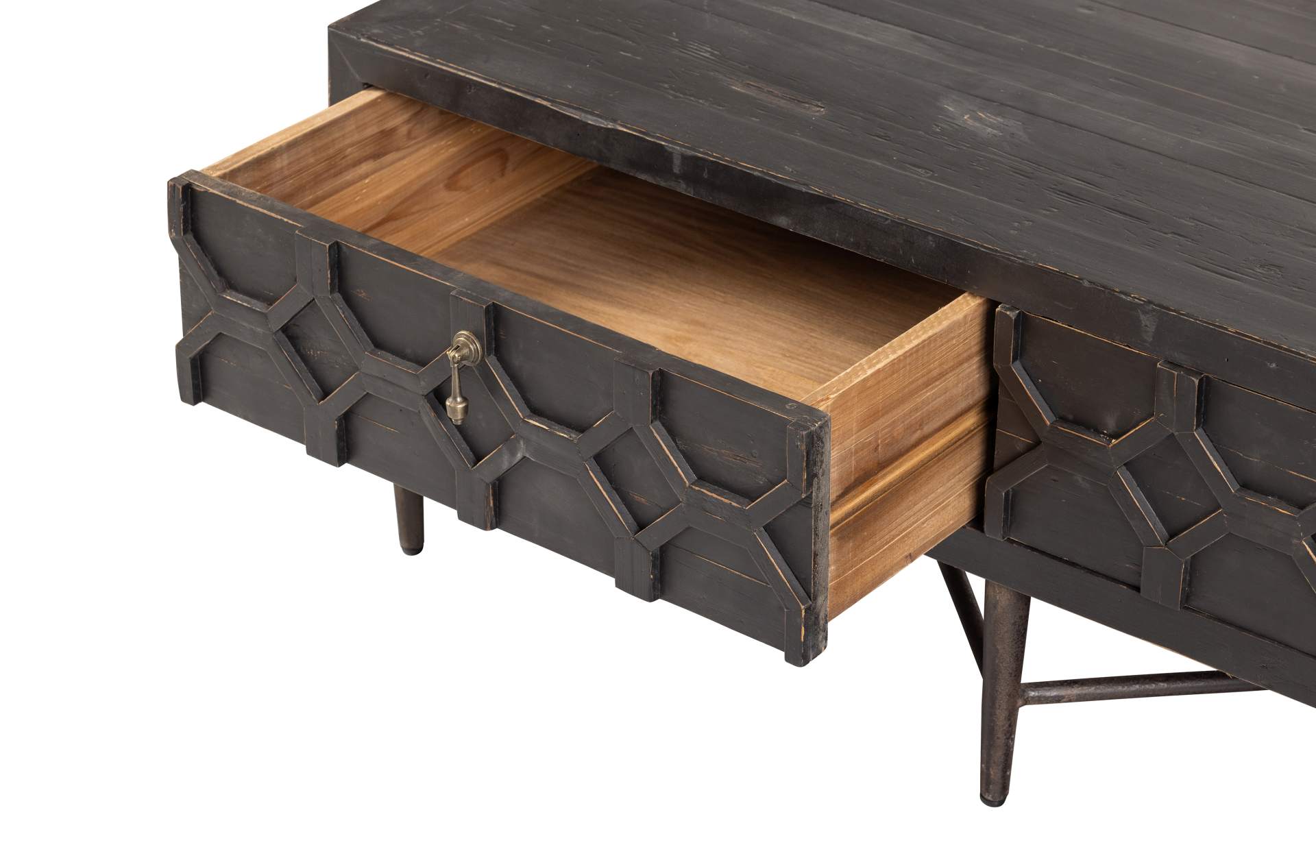 Der Couchtisch Bequest überzeugt mit seinem klassischem aber auch schönen Design. Gefertigt wurde der Tisch aus Holz und Metall. Er verfügt über zwei Schubladen mit Schnitzereien.