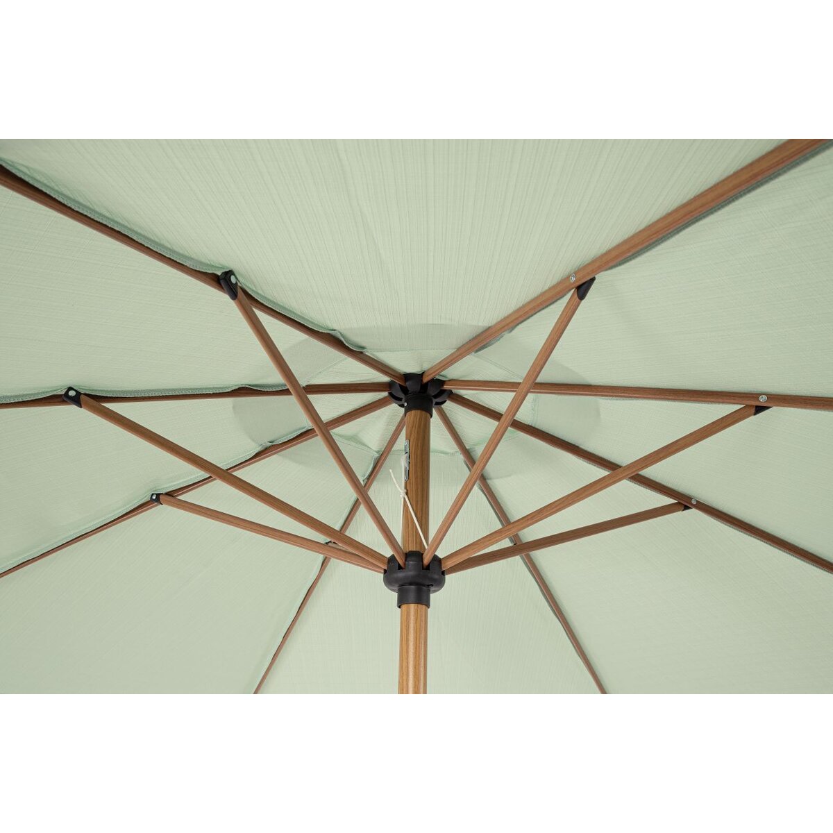 Sonnenschirm Palinuro aus Metall, modern und neigbar, Ø 300 cm, minzgrün, mit winddichtem Kamin