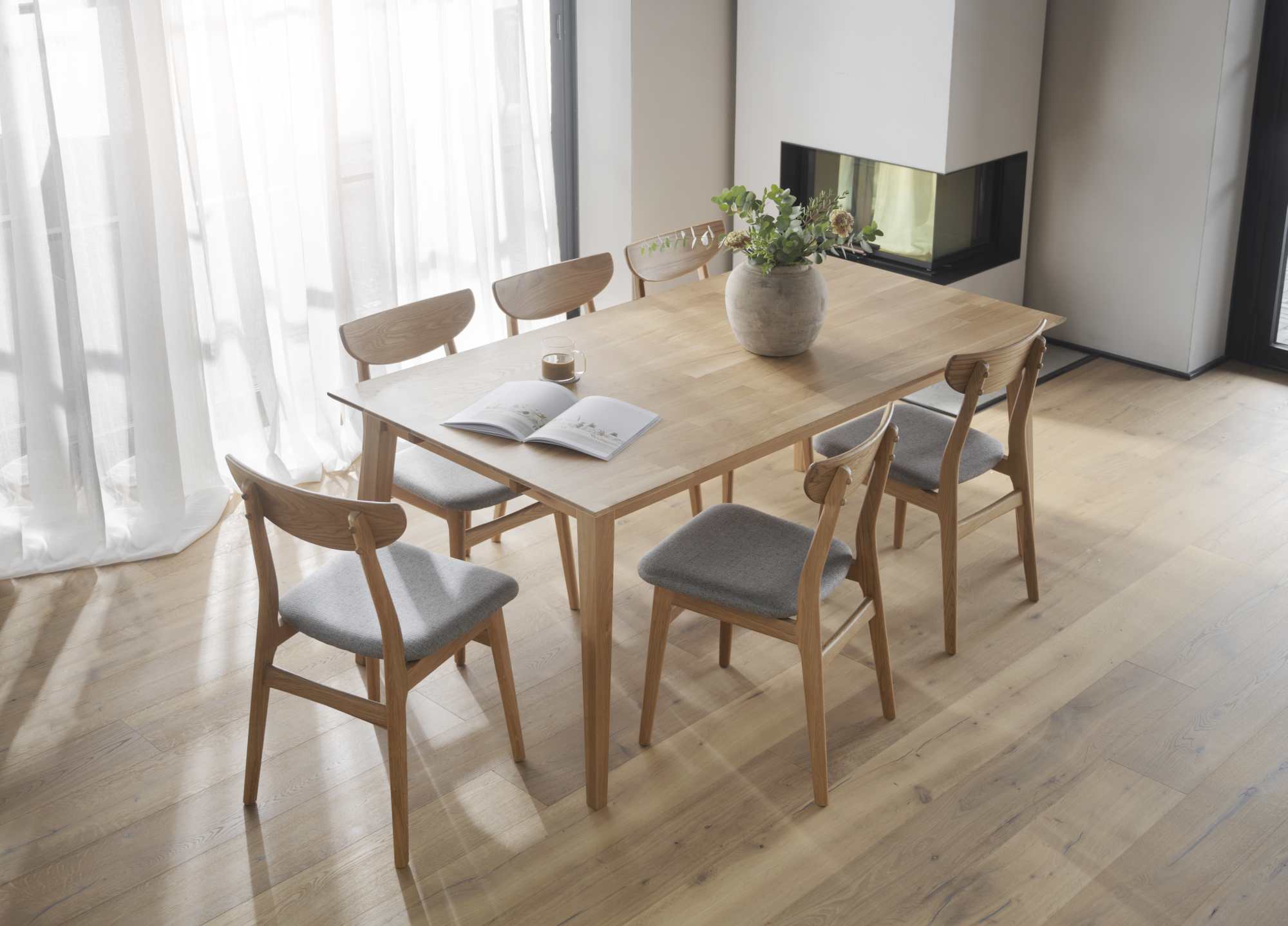 Design trifft Funktion: Stuhl Rodham 2er Set, Eiche / Hellgrau.
