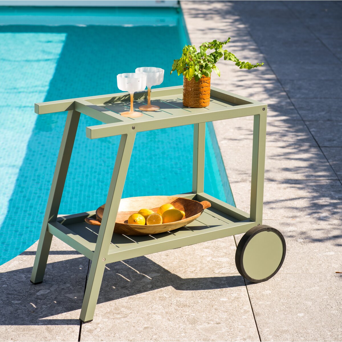 Garten-Servierwagen Samvaro, Dusty Green - aus Aluminium, mit Rollen