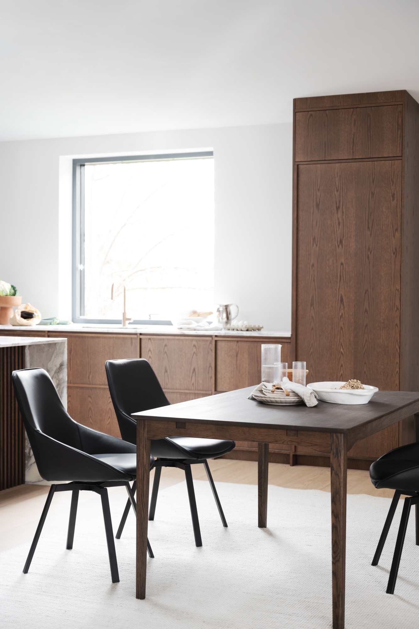 Design trifft Funktion: Esstisch Markham 140x90cm, Eiche Braun.