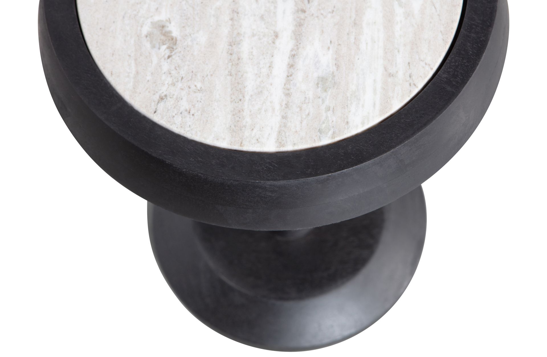 Der Beistelltisch Nanne überzeugt mit seinem schlichtem aber auch modernem Design. Gefertigt wurde der Tisch aus Mangoholz, welches einen schwarzen Farbton besitzt. Die Tischplatte ist aus Marmor.