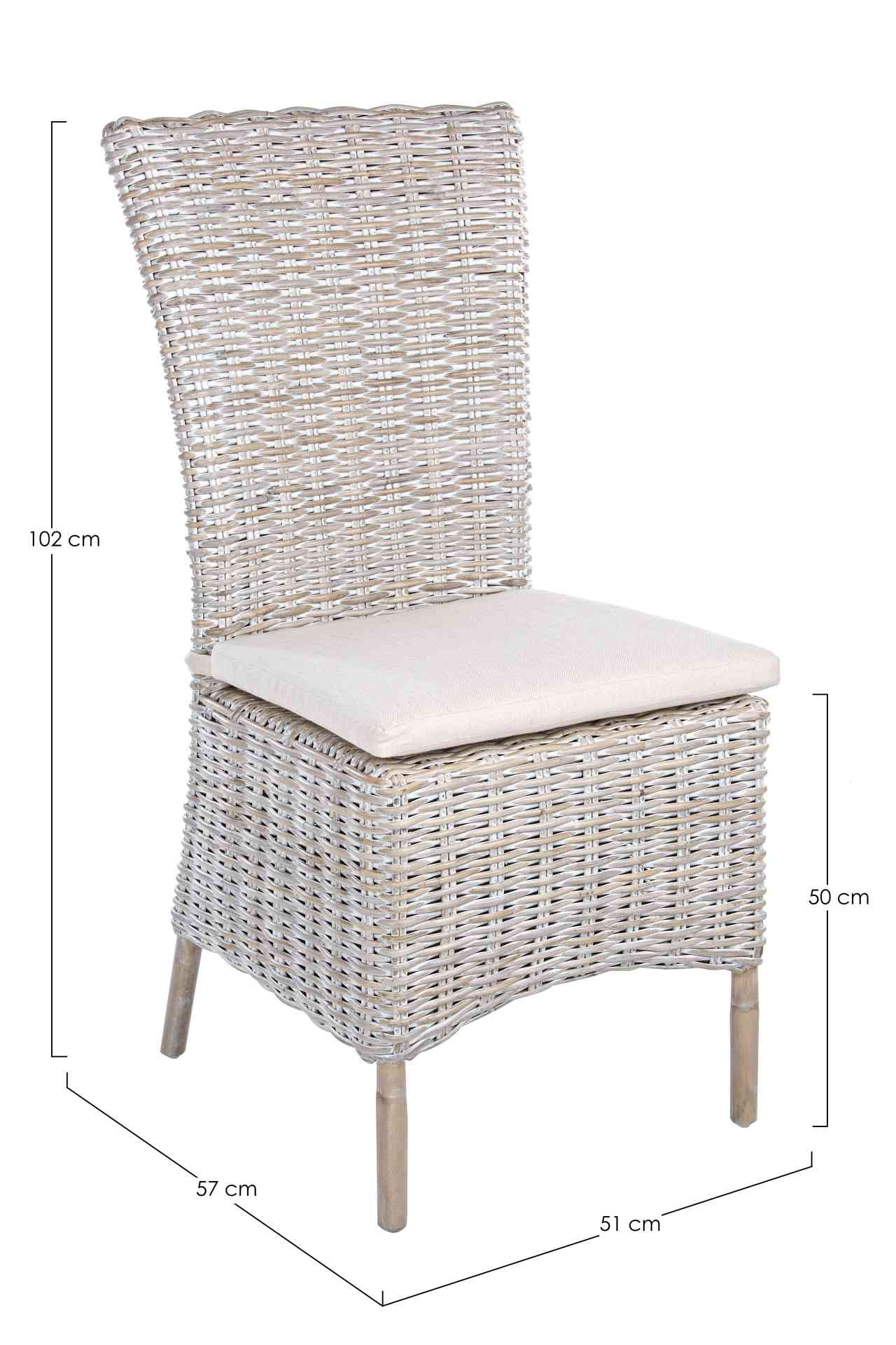 Der Stuhl Isla überzeugt mit seinem klassischem Design. Gefertigt wurde der Stuhl aus Rattan und Kabugeflecht, welches einen natürlichen Farbton besitzt. Der Stuhl wird inklusive Sitzkissen aus Leinen geliefert. Die Sitzhöhe beträgt 50 cm.