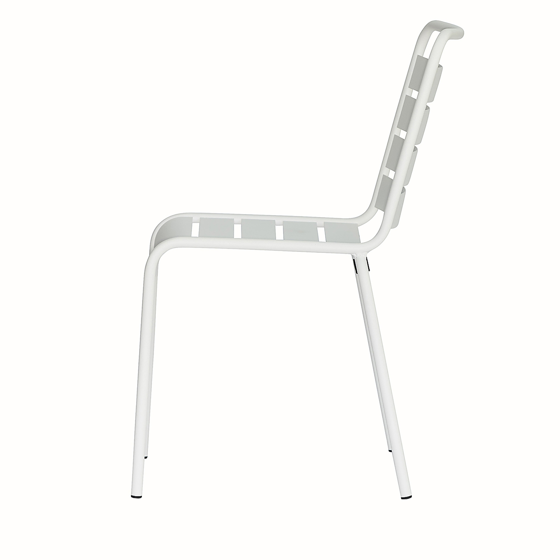 Der moderne Stapelstuhl Mya wurde aus Aluminium gefertigt und hat einen weißen Farbton. Designet wurde der Stuhl von der Marke Jan Kurtz.
