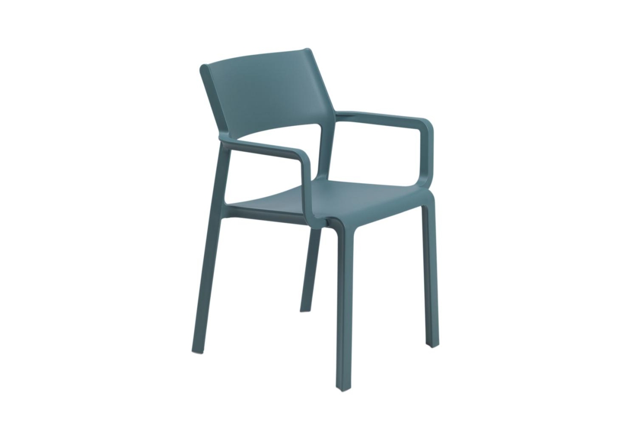 Der Gartenstuhl Trill überzeugt mit seinem modernen Design. Gefertigt wurde er aus Kunststoff, welches einen blauen Farbton besitzt. Das Gestell ist auch aus Kunststoff und hat eine blaue Farbe. Die Sitzhöhe des Stuhls beträgt 47 cm.