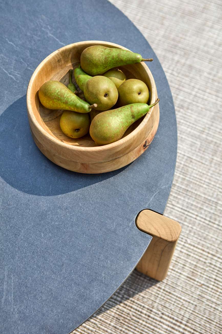 Gartencouchtisch Domino aus Teak, Ø 70 cm