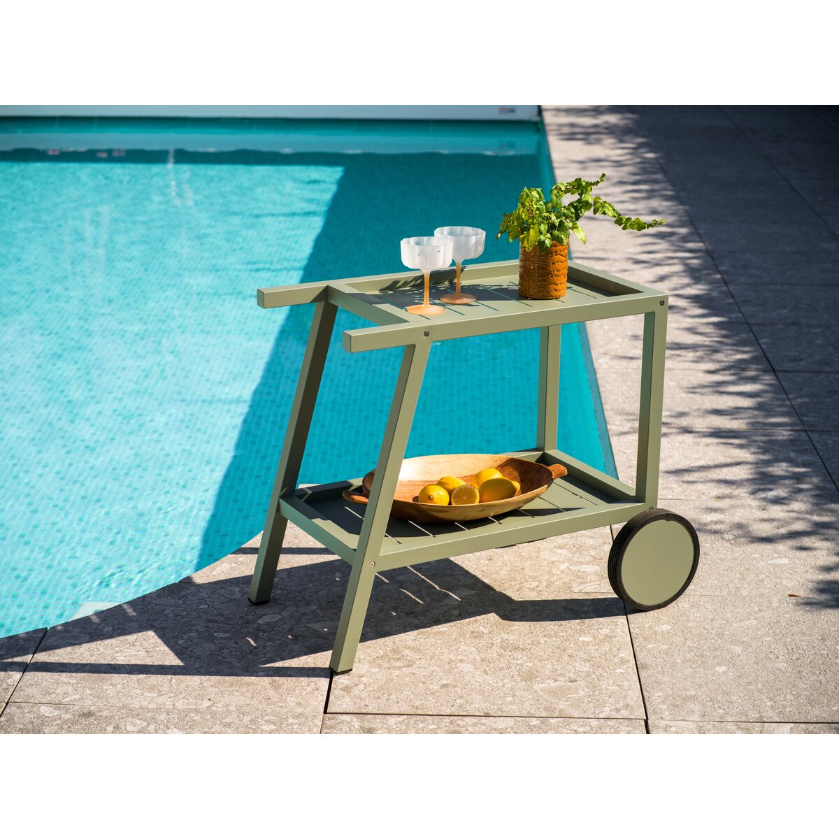 Garten-Servierwagen Samvaro, Dusty Green - aus Aluminium, mit Rollen