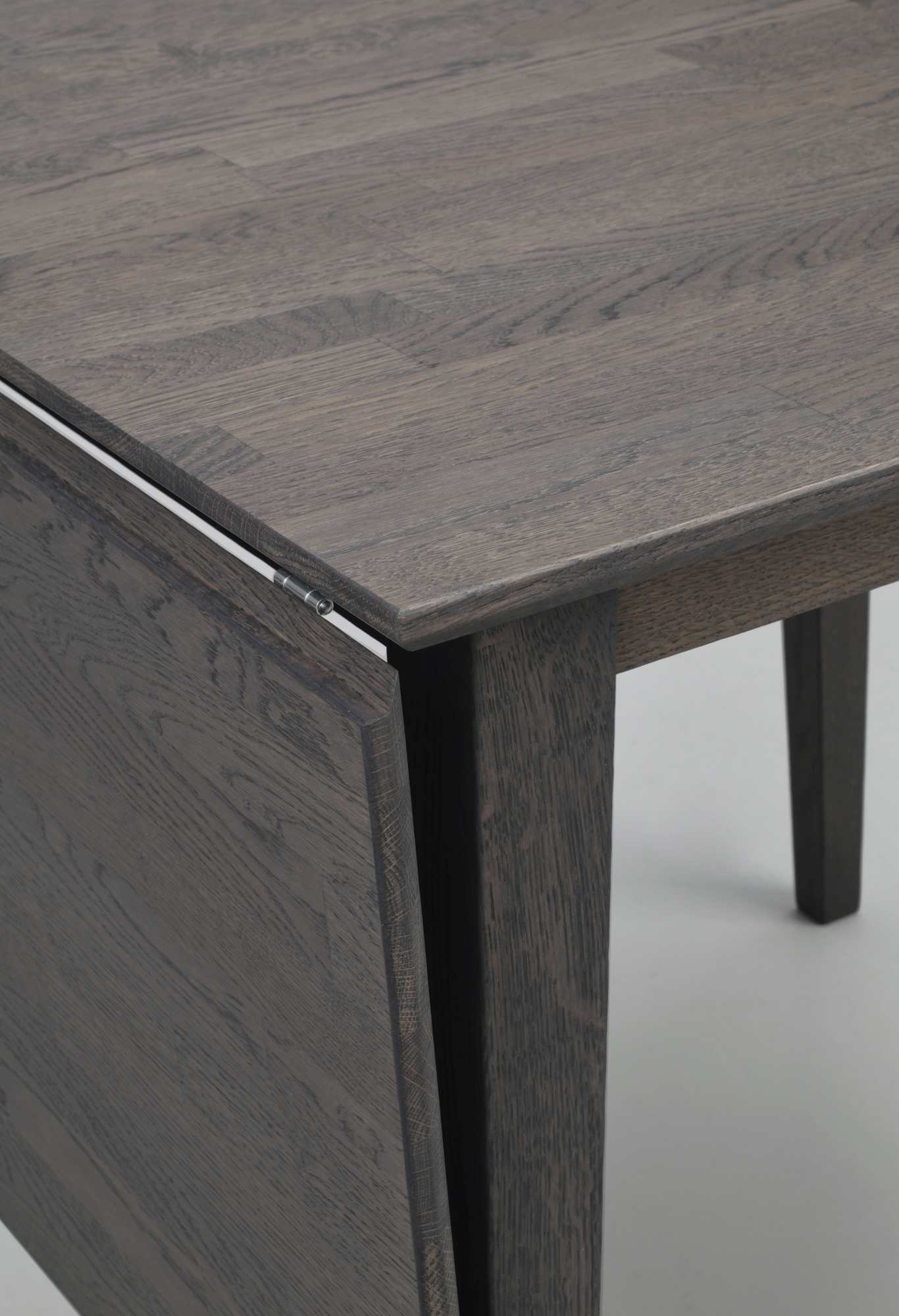 Hochwertiger Klapptisch Filippa, 80/125x80cm, Eiche Braun für jede Einrichtung.