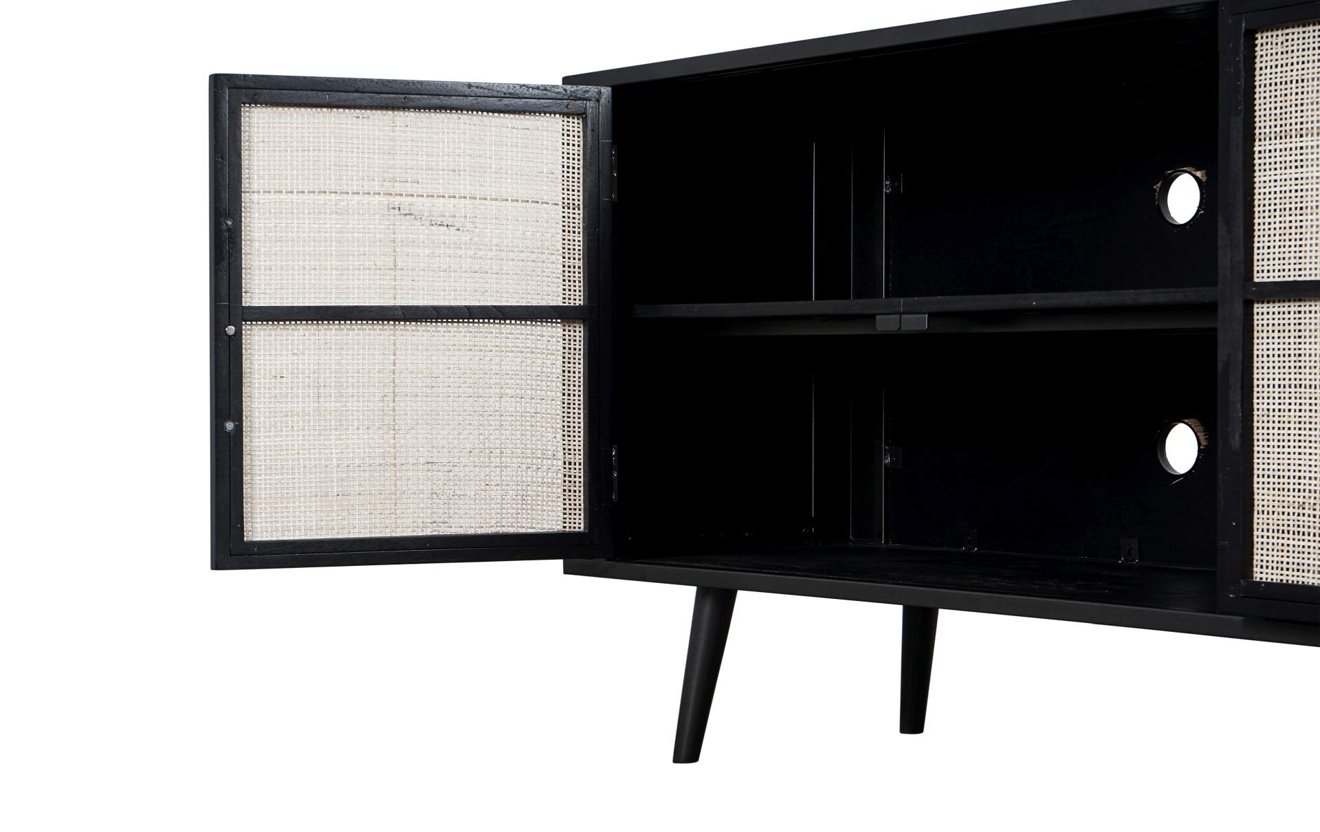 Das TV-Board Nordic Mindi Rattan überzeugt mit seinem Industriellen Design. Gefertigt wurde es aus Rattan und Mindi Holz, welches einen schwarzen Farbton besitzt. Das Gestell ist aus Metall und hat eine schwarze Farbe. Das TV-Board verfügt über vier Türen