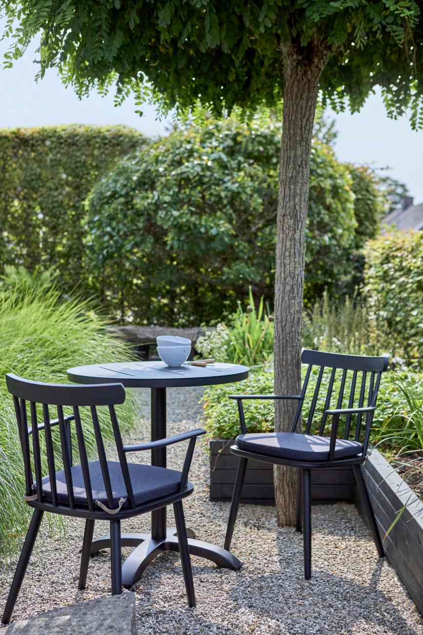 Gartenstuhl Winsor mit Armlehne, Schwarz