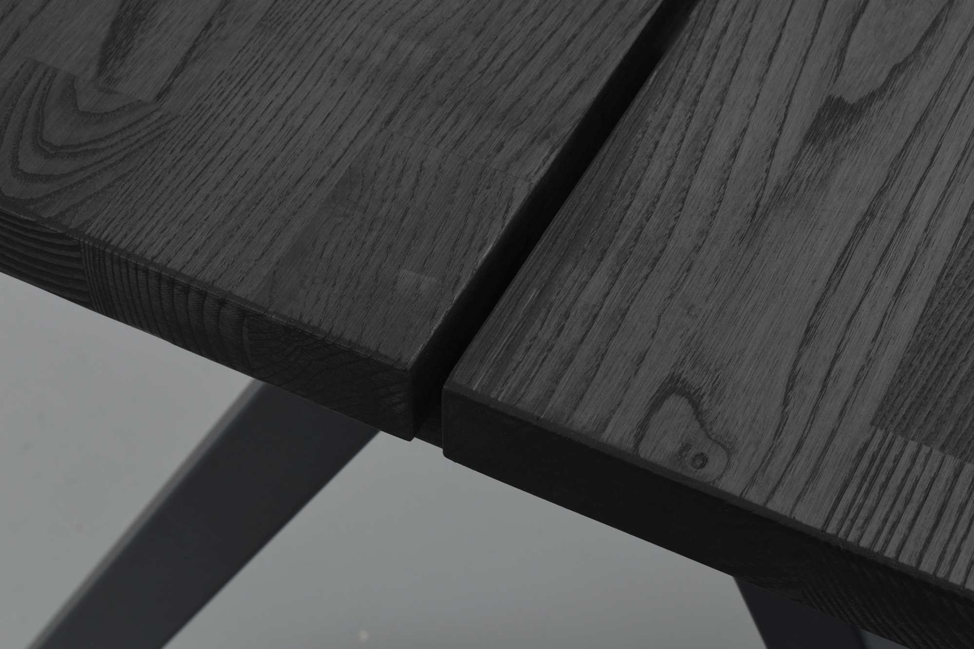 Komfortabel & schön – Esstisch Carradale A-Gestell Plus, Eiche Schwarz, 220x100cm.