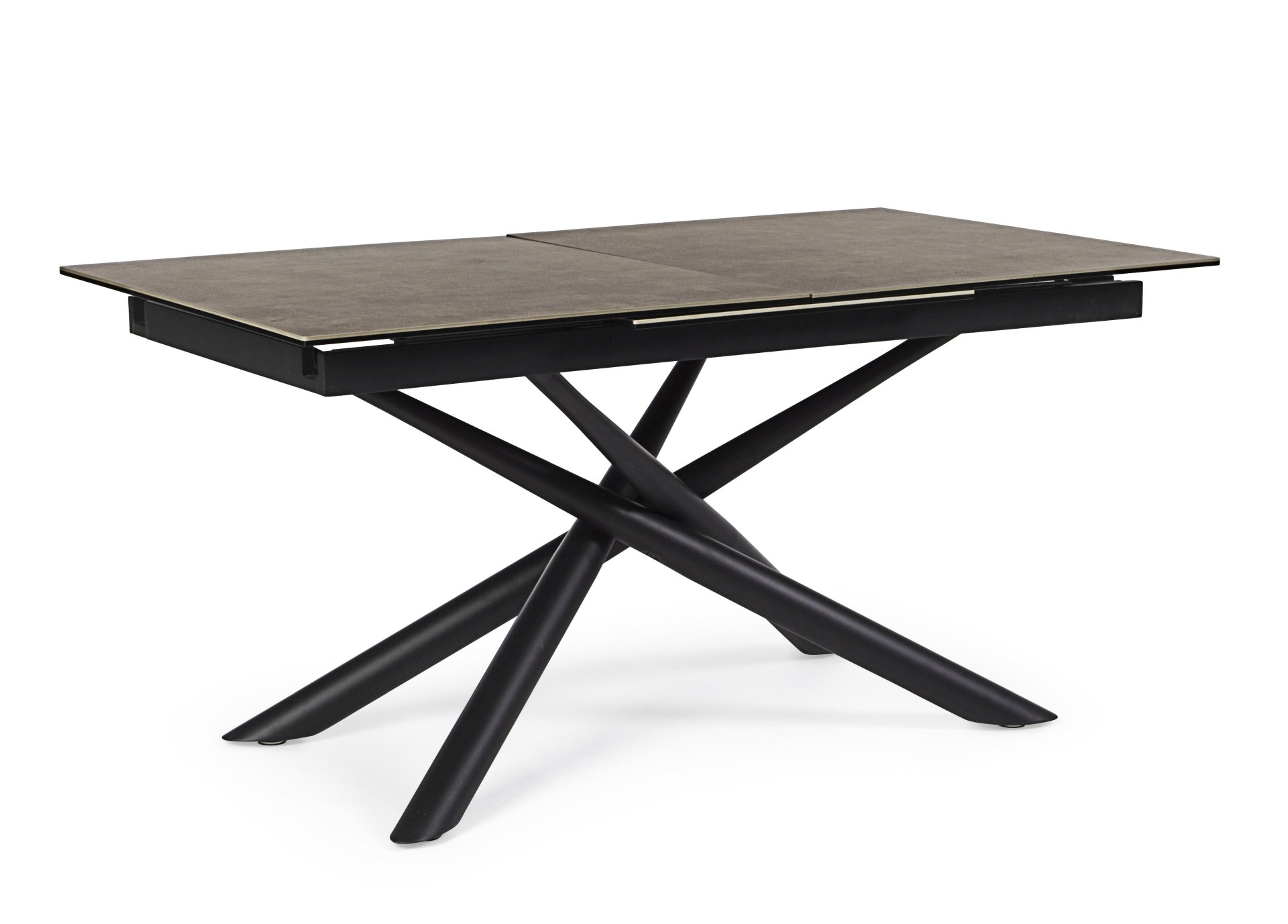 Der Esstisch Seyfert überzeugt mit seinem moderndem Design. Gefertigt wurde er aus Keramik, welches einen braunen Farbton besitzt. Das Gestell des Tisches ist aus Metall und ist in eine schwarze Farbe. Der Tisch ist ausziehbar von 160 cm auf 220 cm.