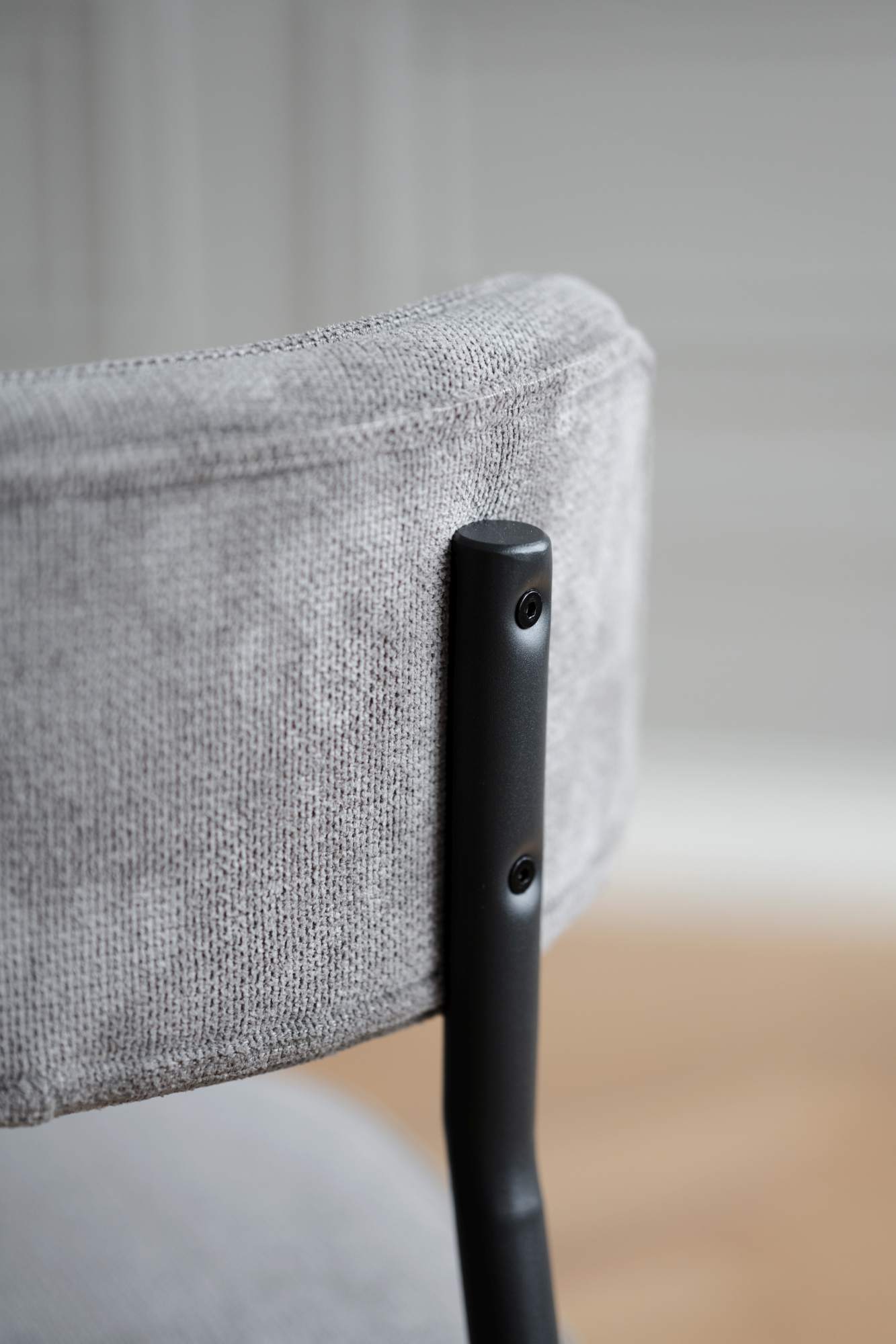 Stuhl Paisley 2er Set, Grau-Braun – modernes Design trifft Komfort.