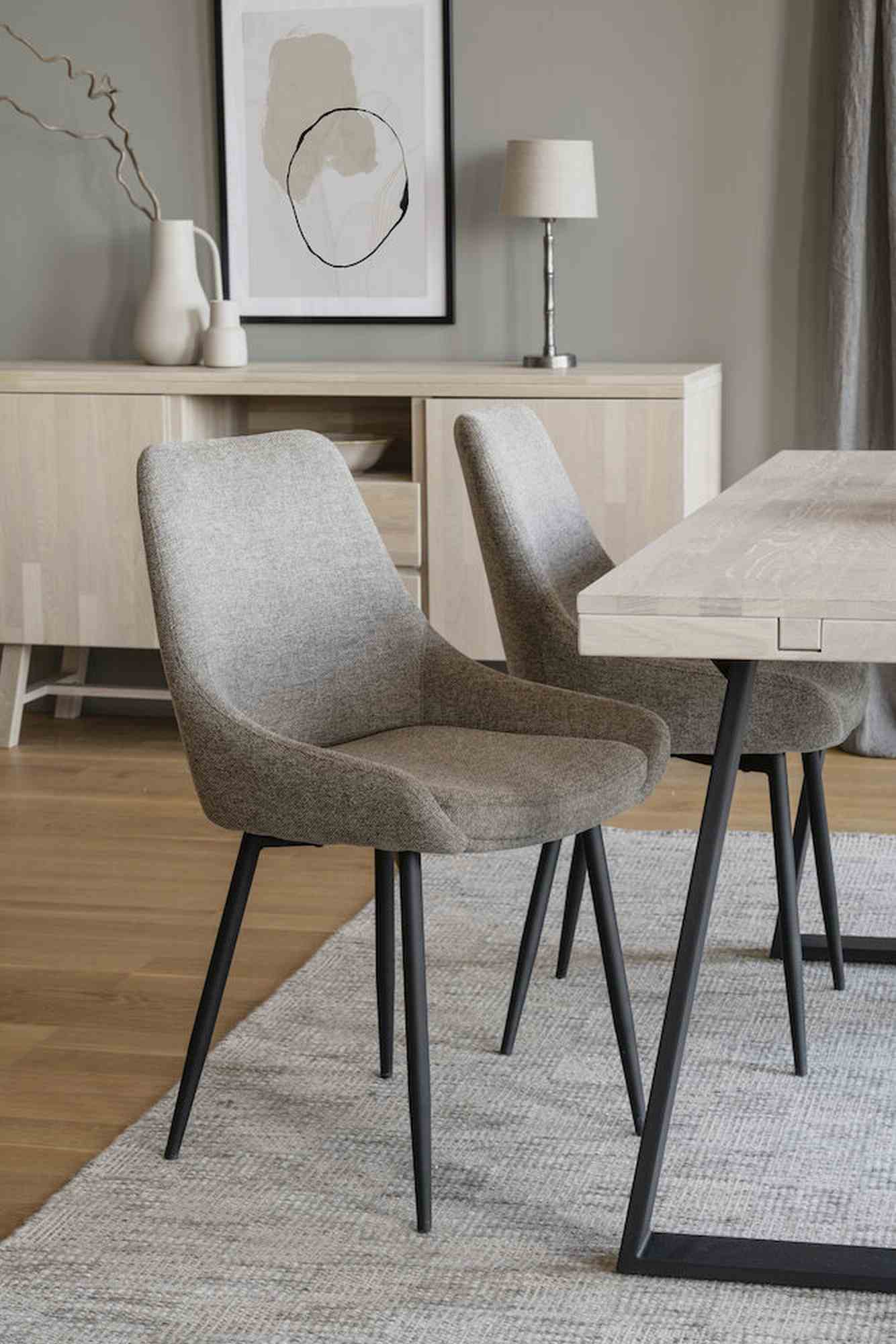 Edles Möbelstück: Esstisch Brooklyn, Trapez-Gestell, 220cm, Whitewash für stilvolle Einrichtung.