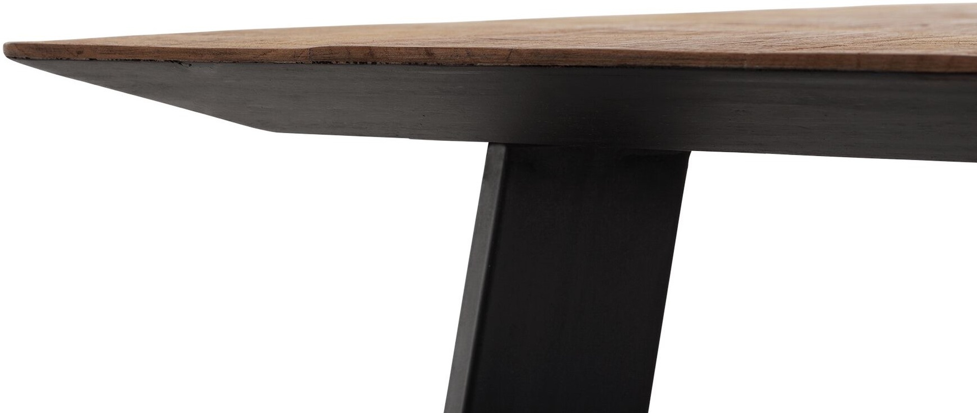 Der Esstisch Shapes überzeugt mit seinem modernem aber auch massivem Design. Gefertigt wurde der Tisch aus recyceltem Teakholz, welches einen natürlichen Farbton besitzt. Das Gestell ist aus Metall und ist Schwarz. Der Tisch hat eine Länge von 225 cm.