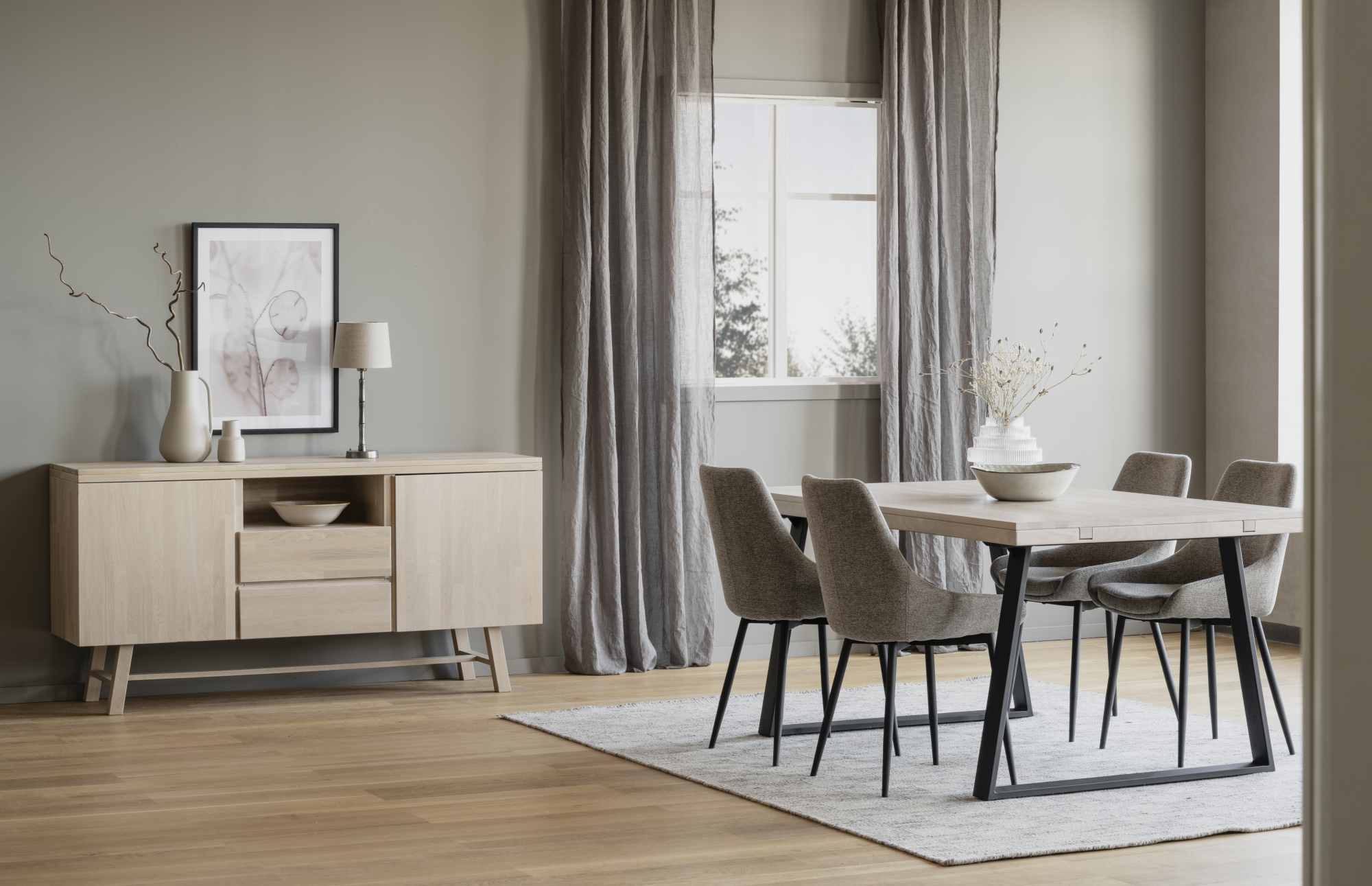 Stuhl Sierra Stoff 2er Set, Beige – stilvoller Blickfang für Ihr Zuhause.