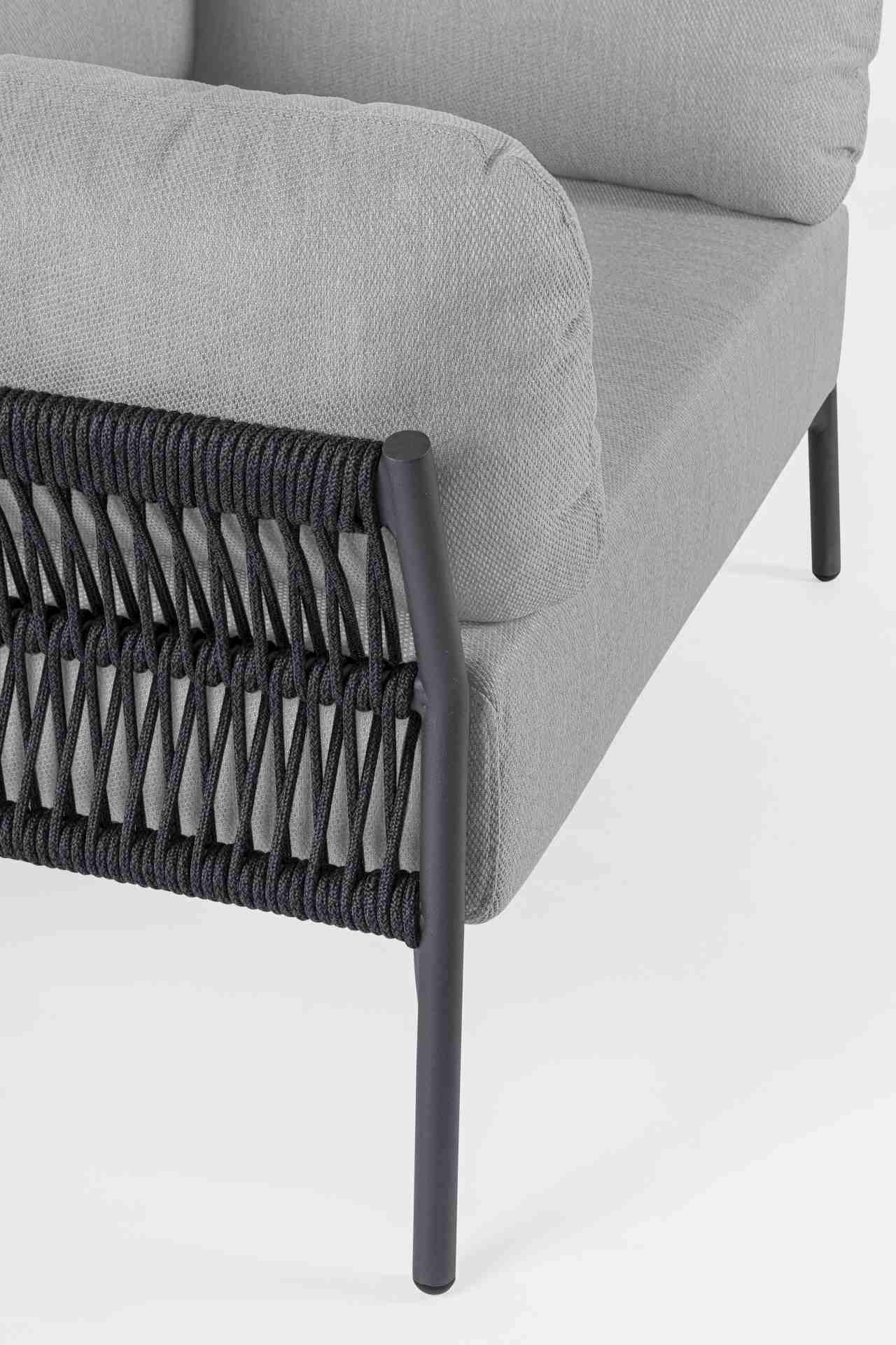 Der Gartensessel Pardis überzeugt mit seinem modernen Design. Gefertigt wurde er aus Olefin-Stoff, welcher einen grauen Farbton besitzt. Das Gestell ist aus Aluminium und hat eine Anthrazit Farbe. Der Sessel verfügt über eine Sitzhöhe von 38 cm und ist fü