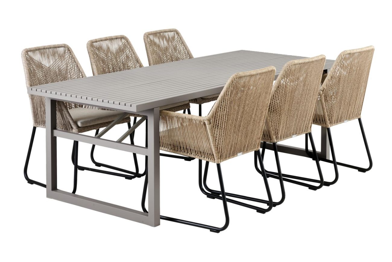 Der Gartenesstisch Vevi überzeugt mit seinem modernen Design. Gefertigt wurde die Tischplatte aus Metall, welche einen Kaki Farbton besitzt. Das Gestell ist auch aus Metall und hat eine Kaki Farbe. Der Tisch besitzt eine Länge von 230 cm.