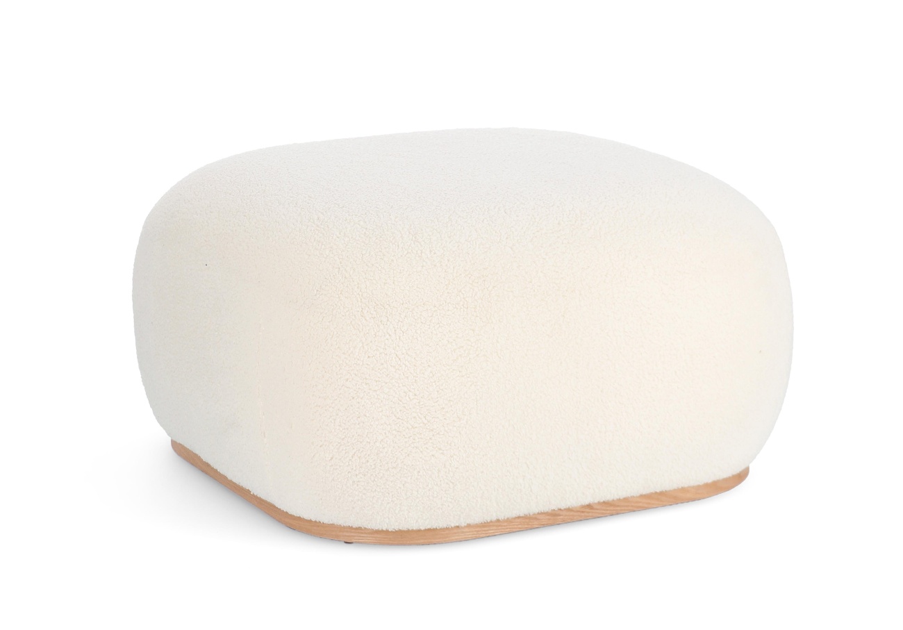 Pouf Mariana aus Boucle-Stoff Pouf Mariana aus Boucle-Stoff