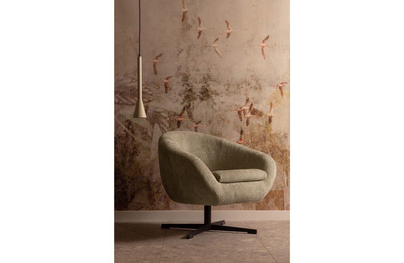 Der Sessel Desert überzeugt mit seinem modernen Stil. Gefertigt wurde er aus Stoff, welcher einen Pistazie Farbton besitzt. Das Gestell ist aus Metall und hat eine schwarze Farbe. Der Sessel besitzt eine Sitzhöhe von 43 cm und ist drehbar.