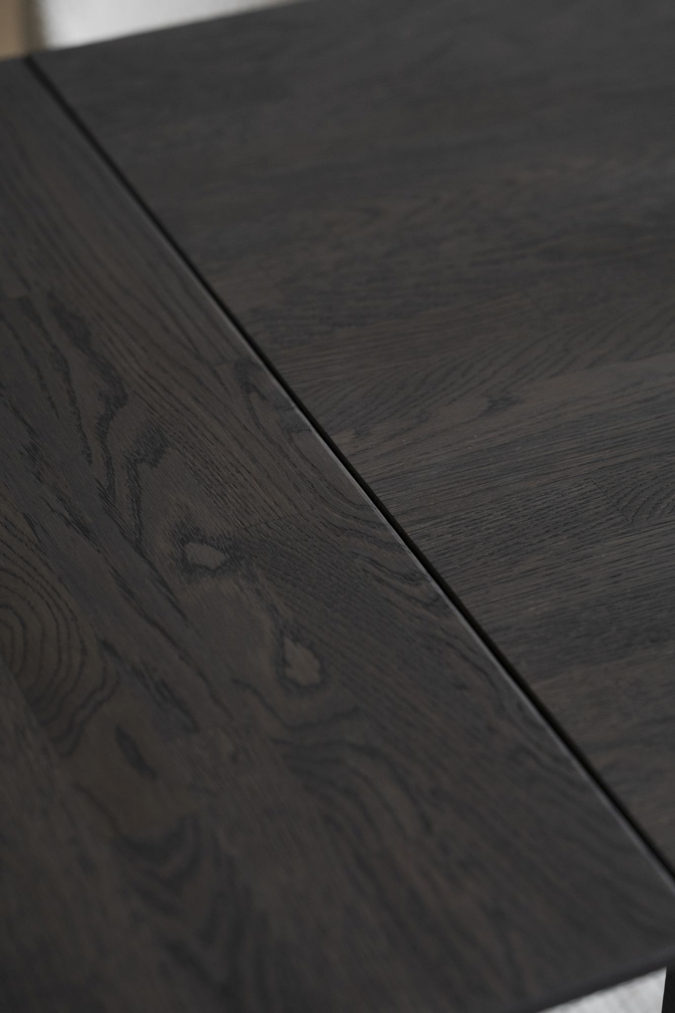 Hochwertiger Klapptisch Filippa, 80/125x80cm, Eiche Braun für jede Einrichtung.