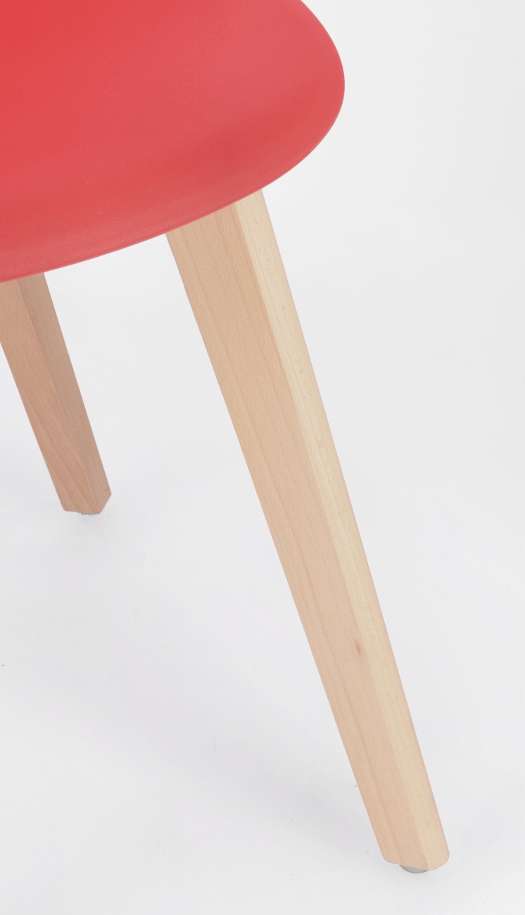 Der Esszimmerstuhl System überzeugt mit seinem modernen Stil. Gefertigt wurde er aus Kunststoff, welches einen roten Farbton besitzt. Das Gestell ist aus Buchenholz und hat eine natürliche Farbe .