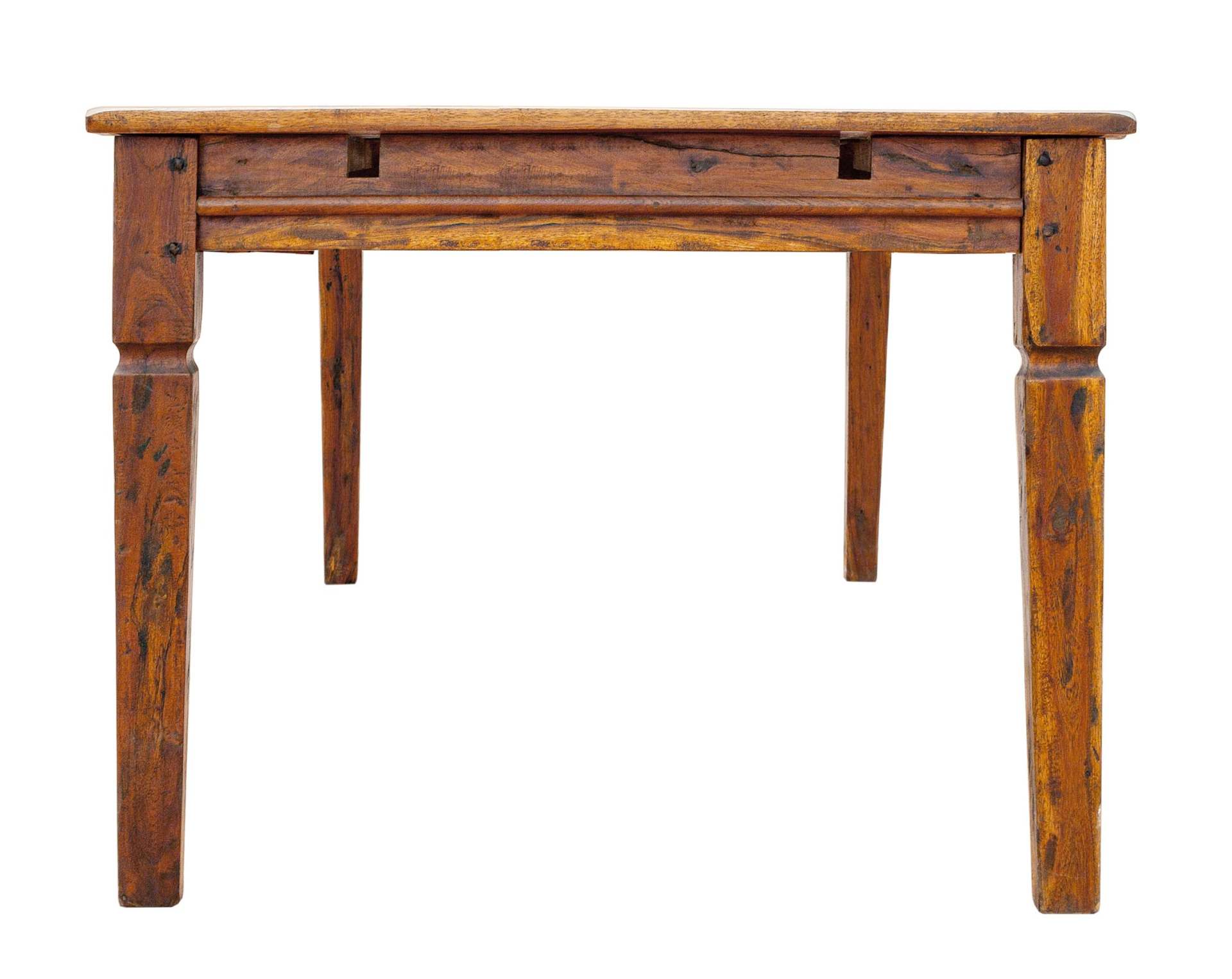 Der Esstisch Chateaux überzeugt mit seinem klassischem Design. Gefertigt wurde er aus Akazienholz, welches einen natürlichen Farbton besitzt. Das Gestell des Tisches ist auch aus Akazienholz. Der Tisch ist ausziehbar von einer Breite von 200 cm auf 290 cm