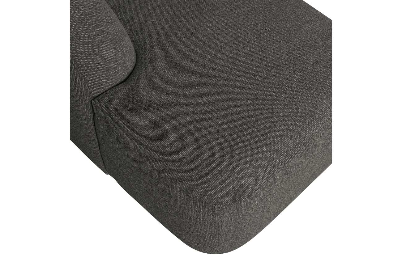 Das Sofa Sloping in U-Form überzeugt mit seinem modernen Stil. Gefertigt wurde es aus Melange-Stoff, welcher einen dunkelgrauen Farbton besitzt. Die Füße besitzen eine schwarze Farbe. Das Sofa besitzt eine Größe von 339x225 cm.