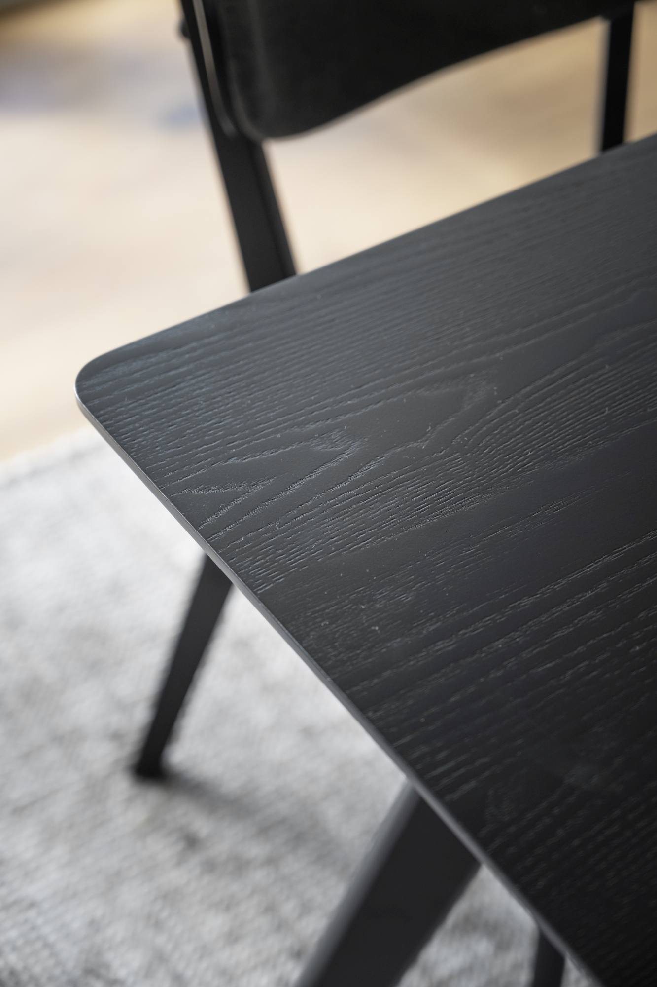 Esstisch Yumi Rechteckig 190x90cm, MDF Esche Schwarz – modernes Design trifft Komfort.