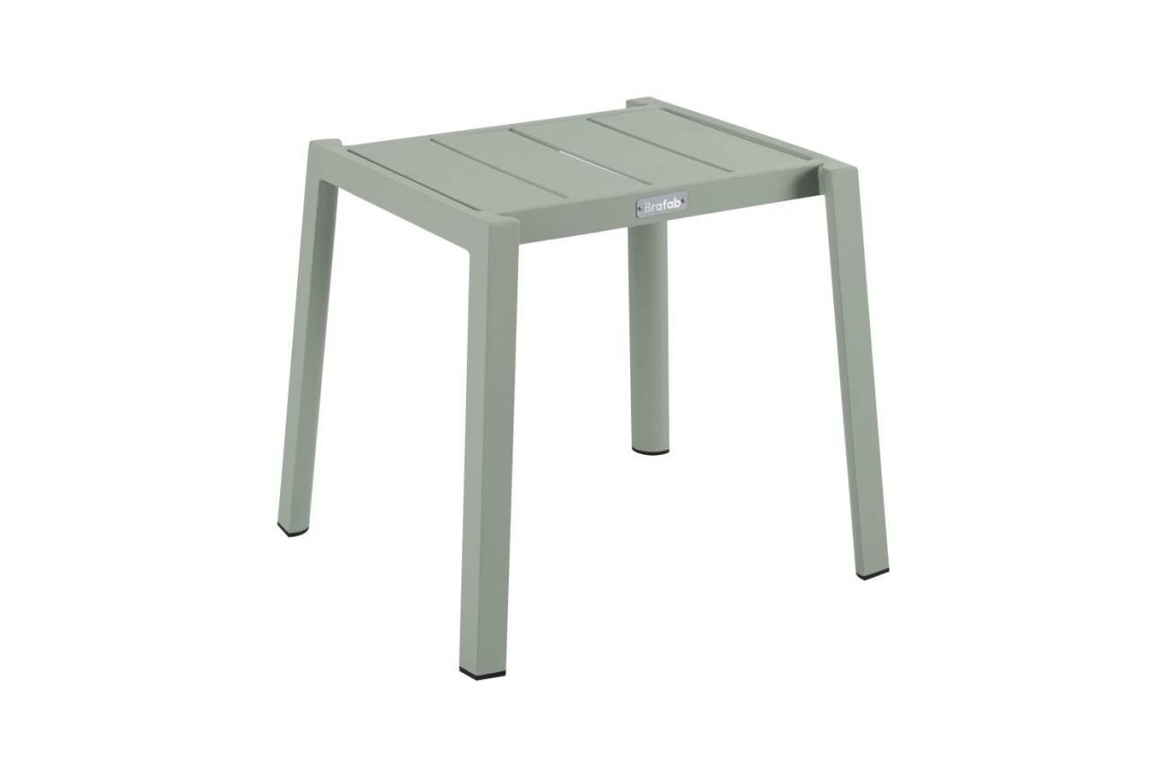 Der Gartenbeistelltisch Delia überzeugt mit seinem modernen Design. Gefertigt wurde die Tischplatte aus Metall und besitzt einen hellgrünen Farbton. Das Gestell ist auch aus Metall und hat eine hellgrüne Farbe. Der Tisch besitzt eine Länge von 50 cm.