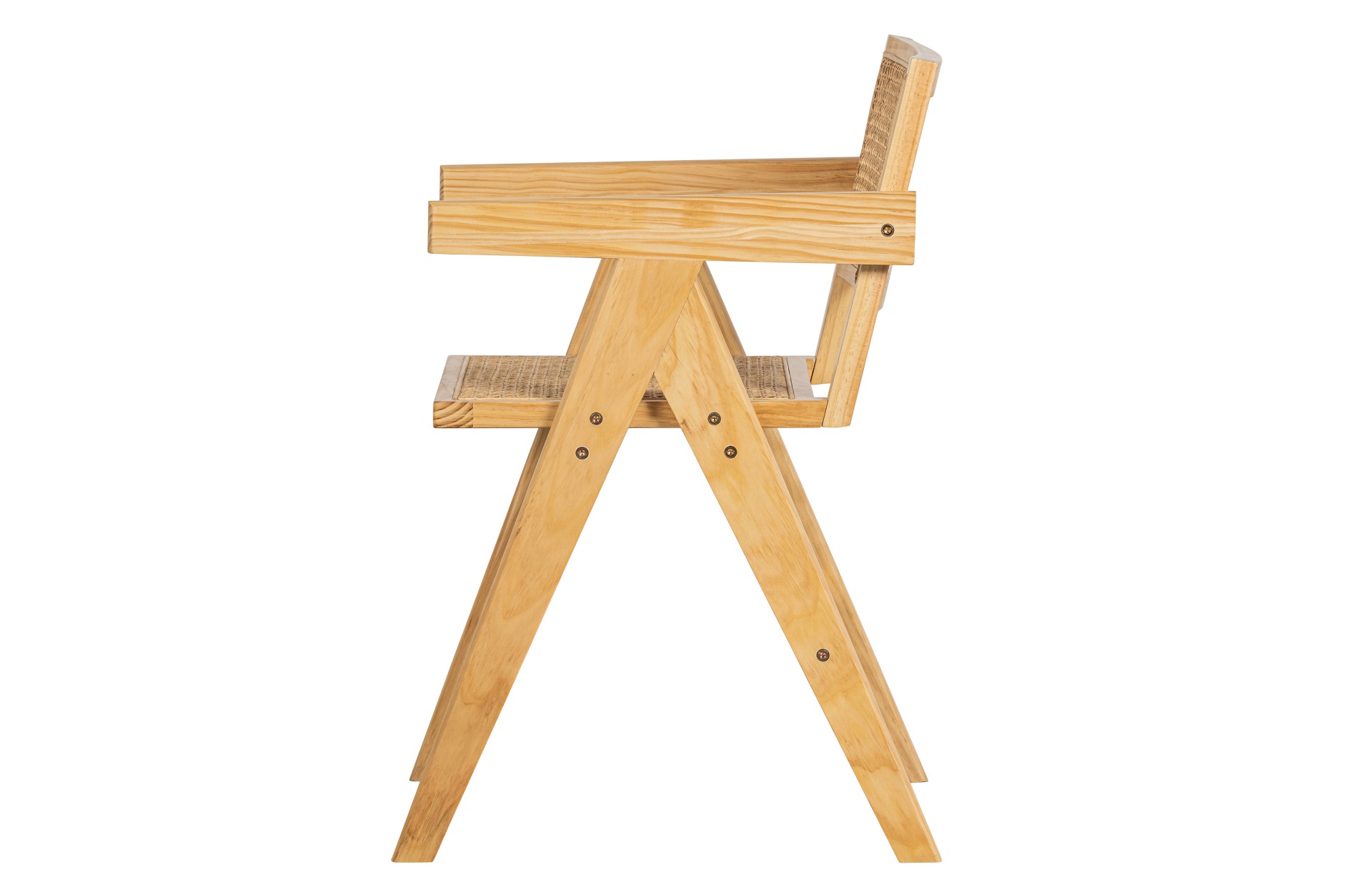 Der Esszimmerstuhl Gunn besitzt ein Skandinavisches Design. Gefertigt wurde der Stuhl aus Rattan und Kiefernholz, welches eine natürliche Farbe besitzt.