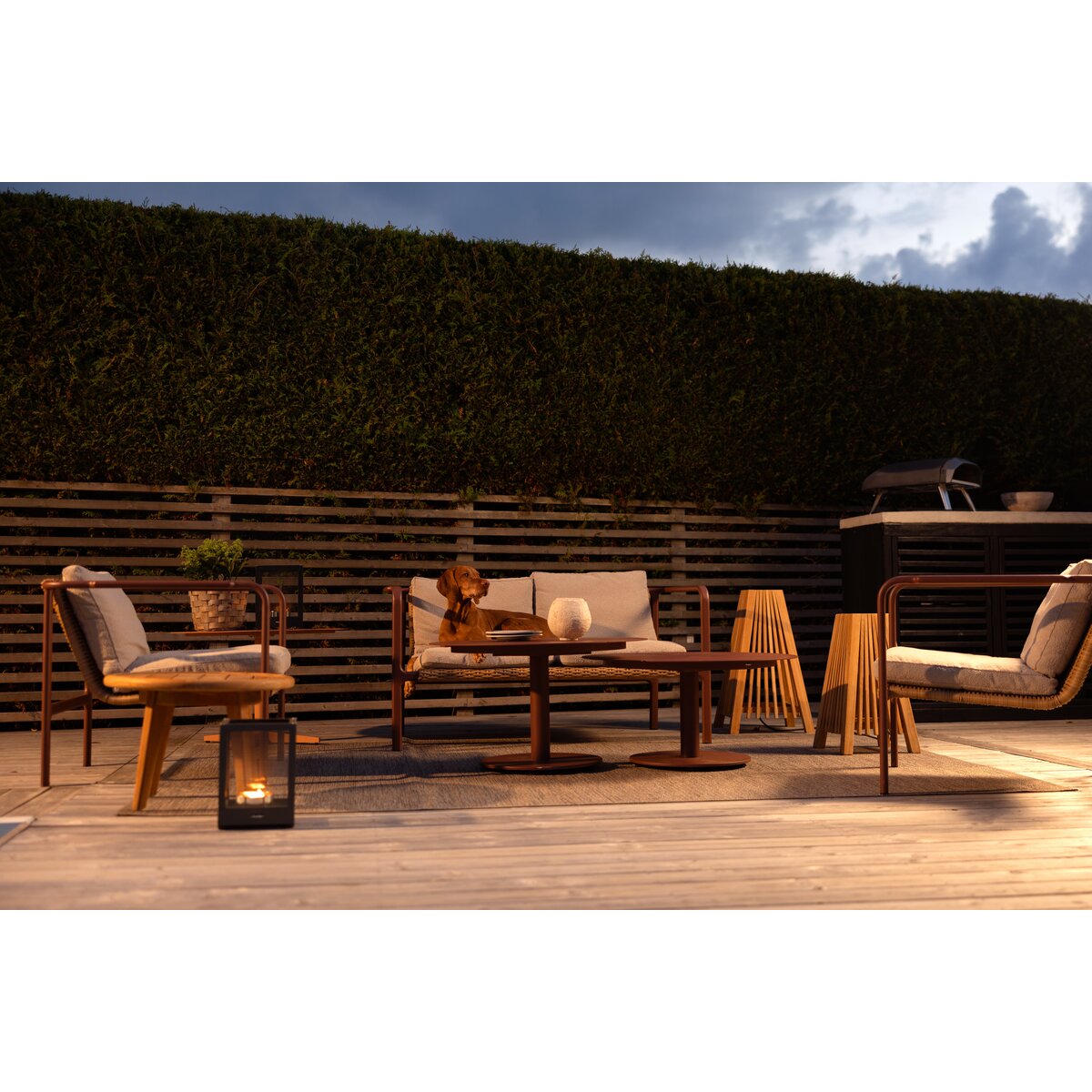 Gartencouchtisch Peace aus Aluminium - 80x80x46 cm, Zinnoberrot