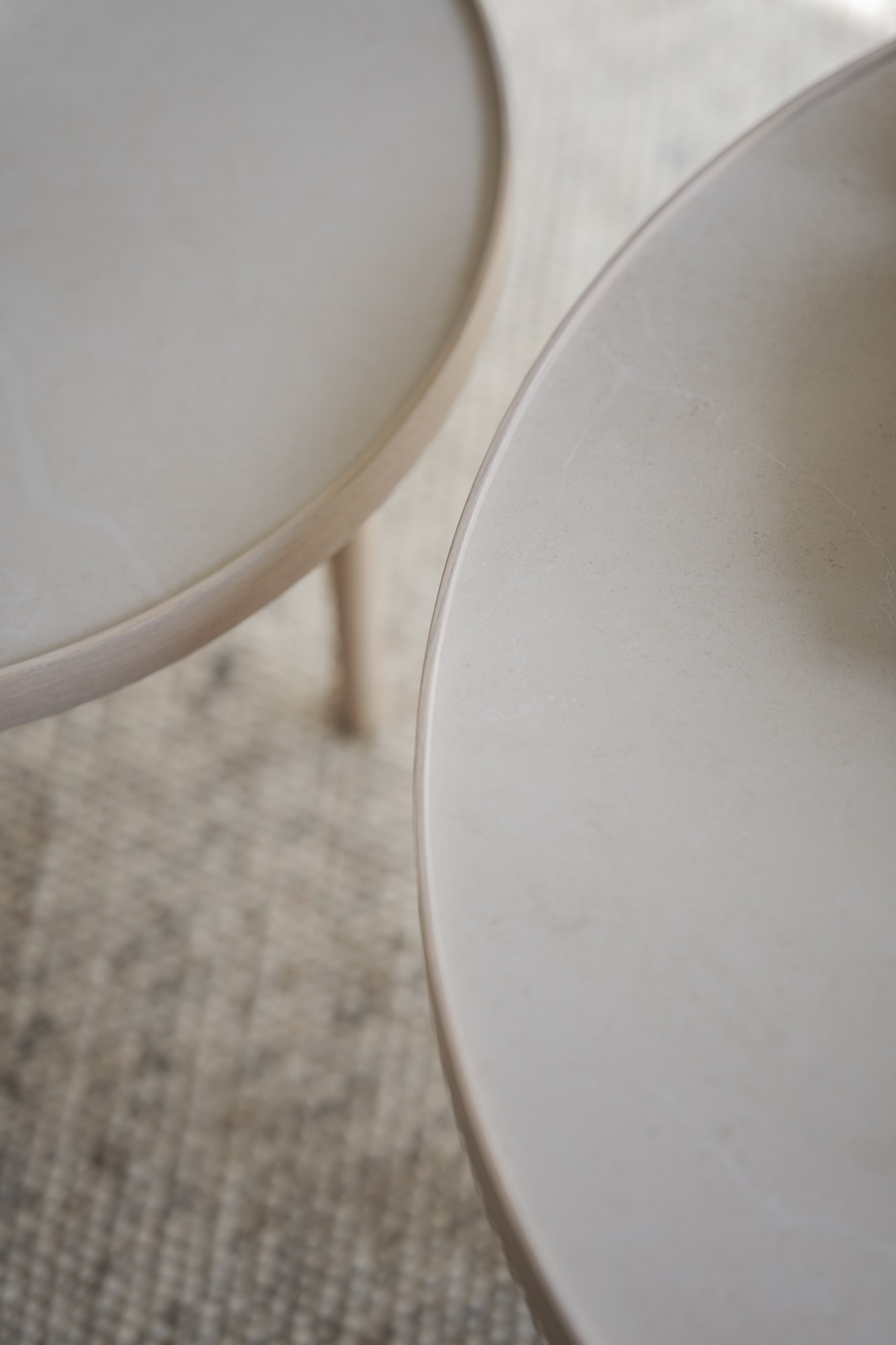 Komfortabel & schön – Couchtisch Marsden Rund 60cm, Weiß.