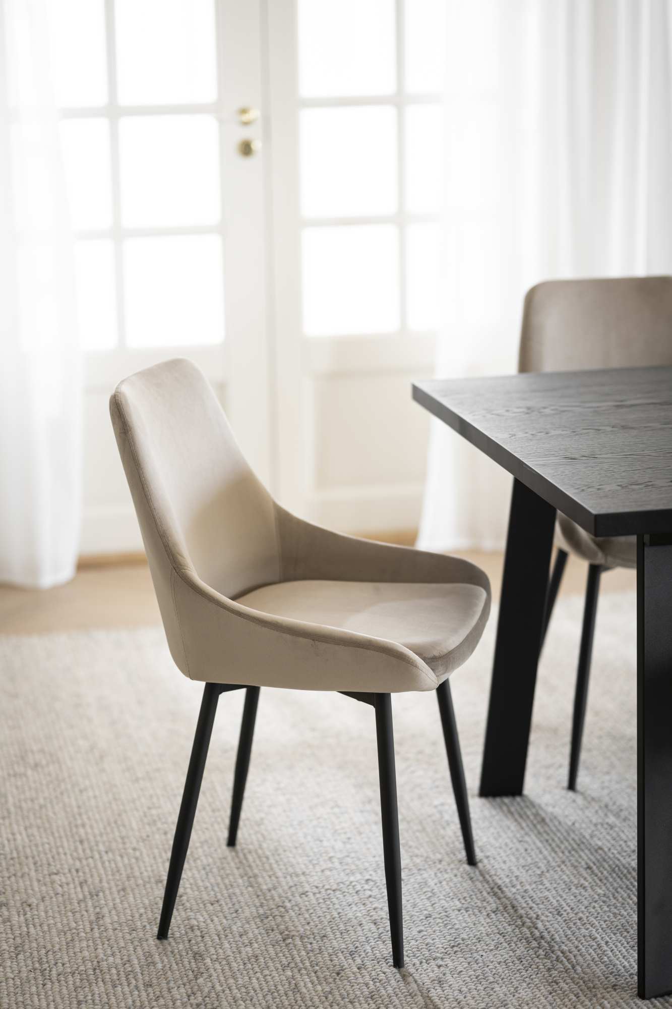 Hochwertiger Stuhl Sierra Samt 2er Set, Beige für jede Einrichtung.