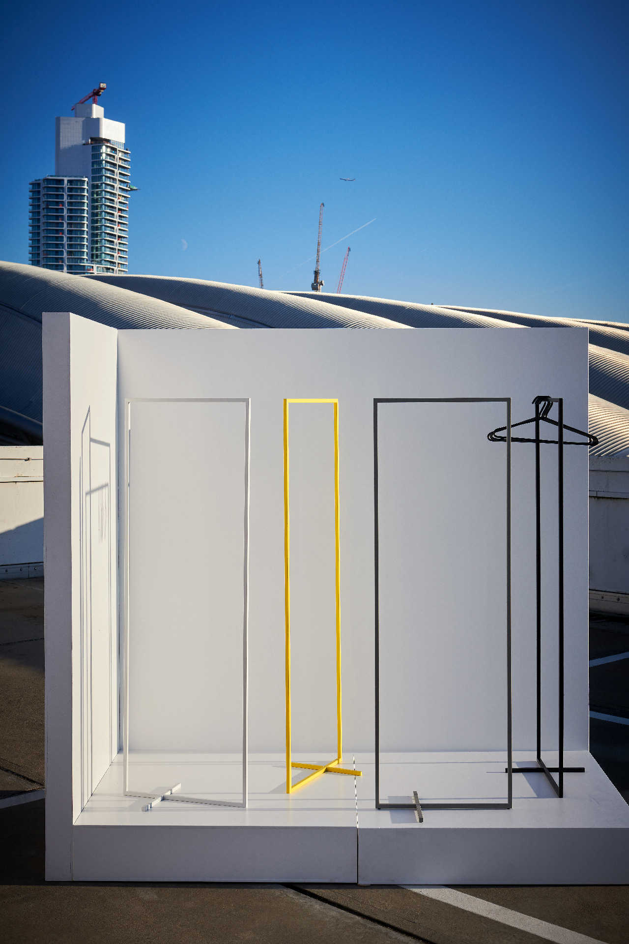 Garderobe Jonathan Taupe JanKurtz