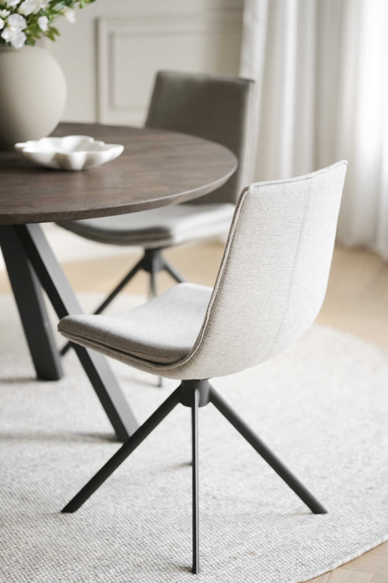 Komfortabel & schön – Stuhl Lowell 2er Set Drehgestell, Stoff Grau.