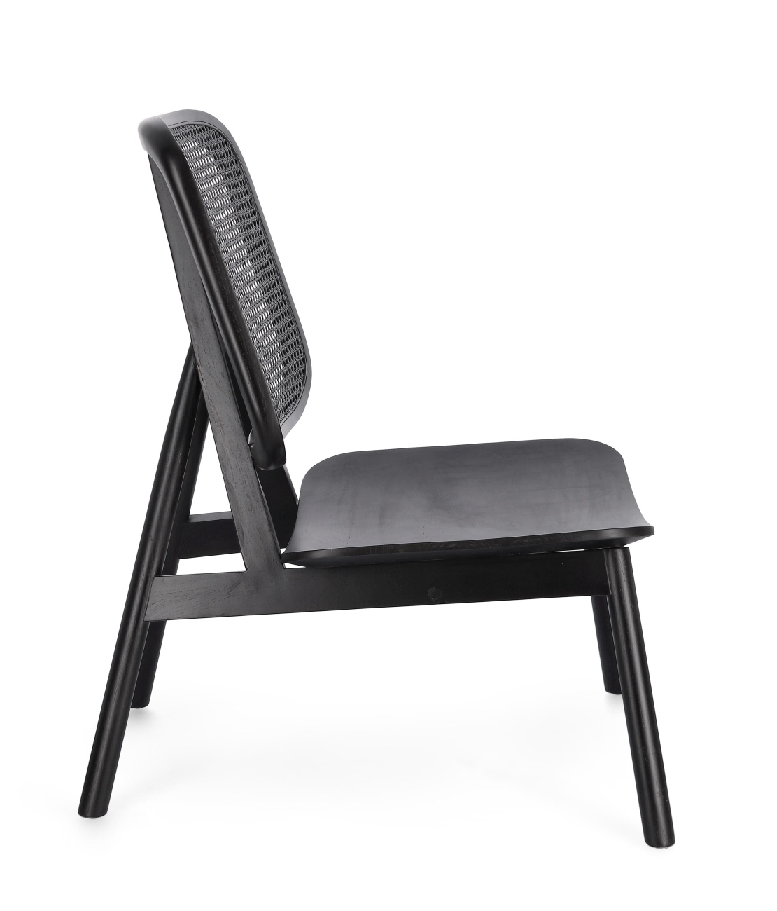 Der Sessel Yves überzeugt mit seinem modernen Stil. Gefertigt wurde er aus Teakholz, welches einen schwarzen Farbton besitzt. Die Rückenlehne ist aus Rattan und hat eine schwarze Farbe. Der Sessel besitzt eine Sitzhöhe von 38 cm.